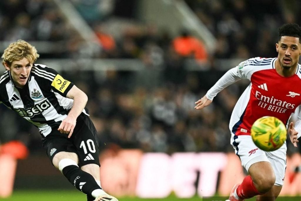 Newcastle Bungkam Arsenal 2-0 dan Melangkah ke Final: Kemenangan yang Membanggakan