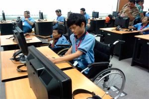 Ilmuwan Penyandang Disabilitas Berupaya Membuat Studi Lapangan Lebih Aksesibel dan Inklusif