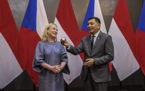 Menhan Sjafrie Sjamsoeddin Terima Kunjungan Menhan Republik Ceko: Membangun Kerja Sama Pertahanan yang Lebih Kuat