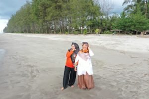 Pantai Muara Upu: Surga Tersembunyi dengan Pesona Alam yang Menakjubkan