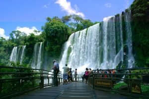 Menjelajahi Keajaiban Alam Air Terjun Iguazu di Argentina: Surga Tersembunyi yang Wajib Dikunjungi