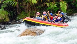 Wahana Arung Jeram Sungai Manna: Petualangan Seru di Alam yang Menantang
