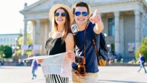 Tujuh Aturan Penting yang Harus Dipatuhi Turis Asing