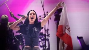 Roket, Musik, dan Katy Perry: Saksikan Live Streaming Peluncuran Paling Spektakuler ke Luar Angkasa!