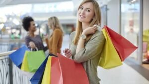 Dua Faktor Pemicu Kebiasaan Belanja Berlebihan