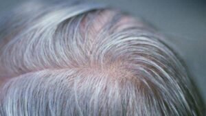 Cara Menjaga Rambut Tetap Hitam Lebih Lama